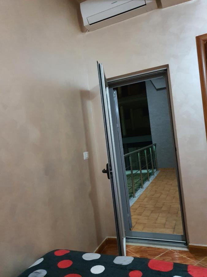 Hotel Kompleksi Gjoni 3*