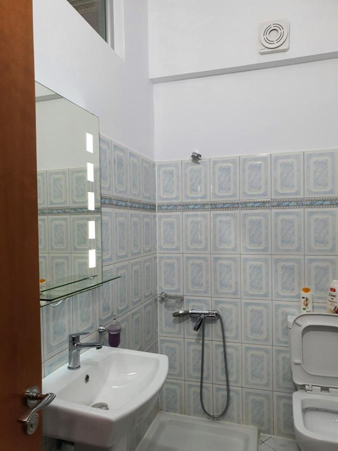 Kompleksi Gjoni Hotel Fier