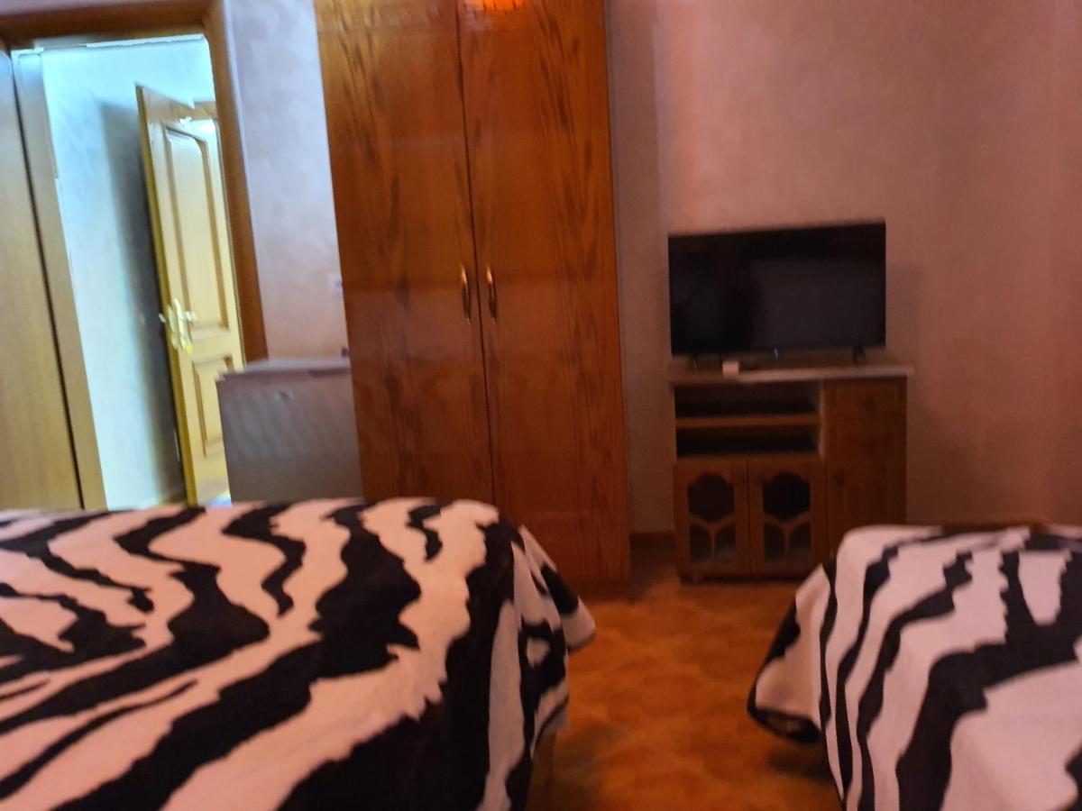 Kompleksi Gjoni Hotel