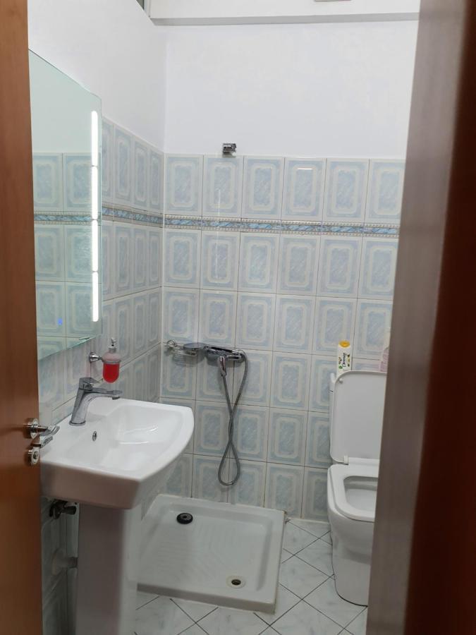 Hotel Kompleksi Gjoni Fier