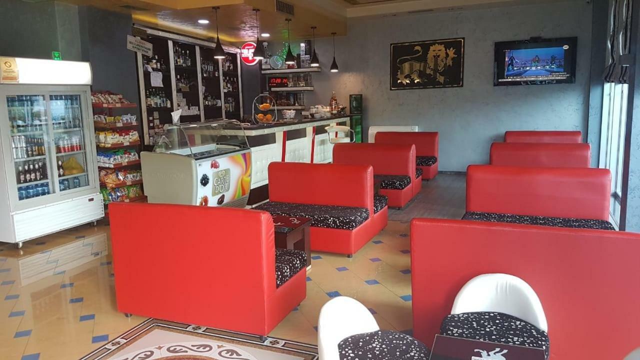 Kompleksi Gjoni Hotel