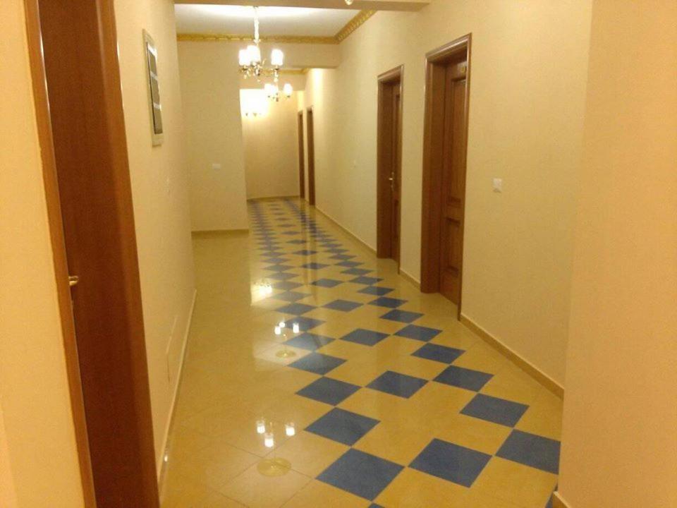 Hotell Kompleksi Gjoni